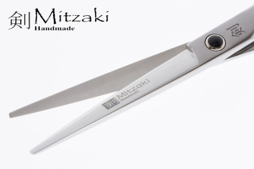 Meisterhafte Schärfe, MITZAKI Kohei Premium in 6.0 Zoll, eine Schere die sie ein Leben lang begleiten wird, ausgeprägter Hohlschliff mit DGT Schneidenpolish